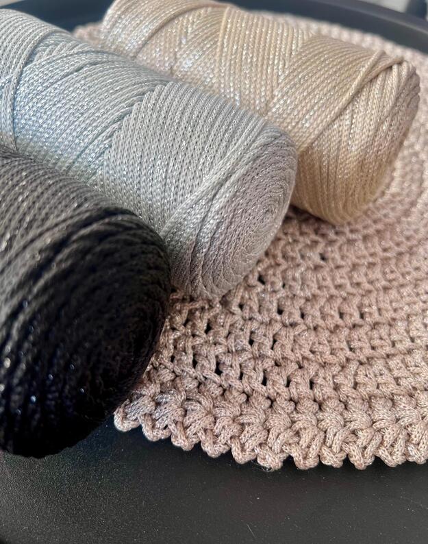 MACRAME virvutės su blizgesiu, 4 mm,  100 % PP 200 gr/220m