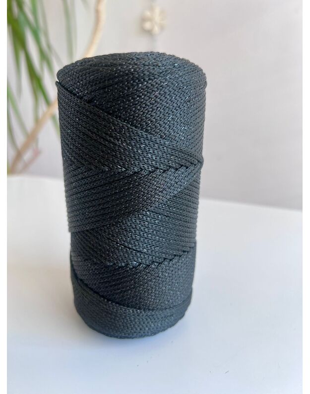 Macrame PP 4mm silver juoda