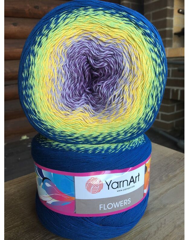 Yarnart Flowers 257